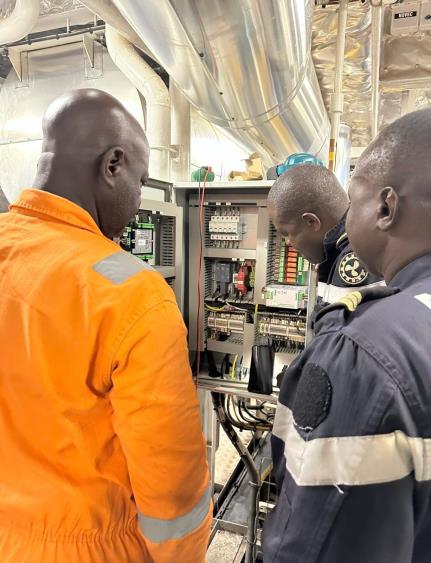 Walo : contrôle électrique du tableau de commande des groupes électrogènes