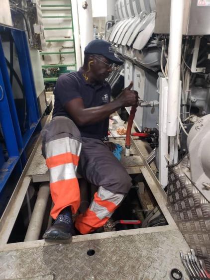 Intervention sur le moteur principal MAN
